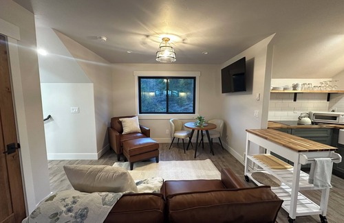 Somers Apartamento | Charming studio in peaceful Somers with WiFi, AC, great views