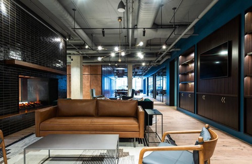 Eisenhower East Apartamento | Charming Studio in The Foundry Near Metro + Shops
