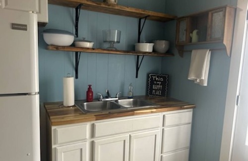 Ruth Apartamento | Charming studio in the country with highspeed fiber WiFi. Great location!