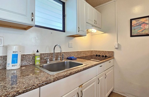 Diamond Head - Kapahulu - St. Louis Apartamento | Charming studio in wonderful Honolulu w/ WiFi & AC-Sleeps 3 WAIKIKI GRAND HOTEL®