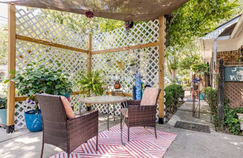 Charleston Apartamento | Charming Studio Near Charleston's Hot Spots!