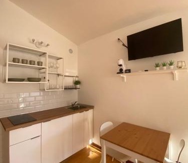 Pero Apartamento | Charming studio next to Fiera with Terrace and parking