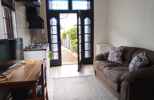 Greater Johannesburg Metropolitan Area Apartamento | Charming Studio Oasis in Kensington, Johannesburg