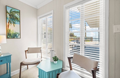 Orlando Beach Condominio | Charming Studio Suite- Steps from Private Beach Access, Fire Pit, & BBQ Grills