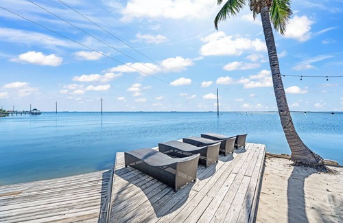 Orlando Beach Condominio | Charming Studio Suite W/ Private beach access, Fire Pit, & BBQ Grills