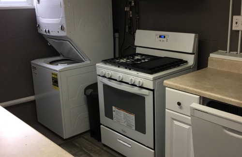 Oakmont Apartamento | Charming studio with AC and WiFi in delightful Oakmont.