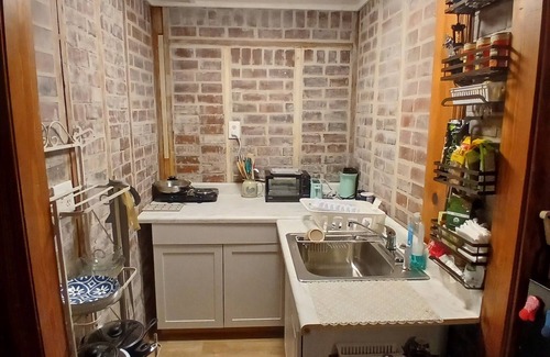 Gulfport Apartamento | Charming studio with DECK, WiFi and AC near beach in wonderful Gulfport
