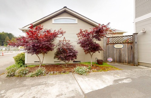 Arcata Apartamento | Charming studio with shared patio, walk to Redwood Park & downtown