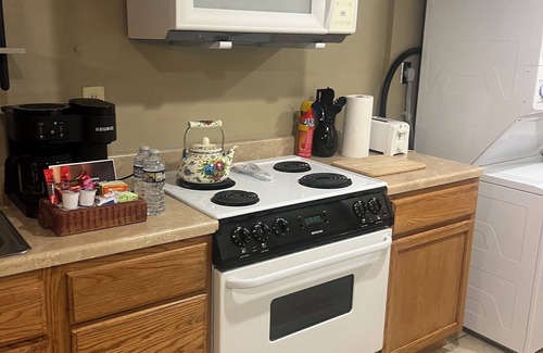 Fairlea Apartamento | Charming studio with WiFi/hotub/pool in fabulous Lewisburg