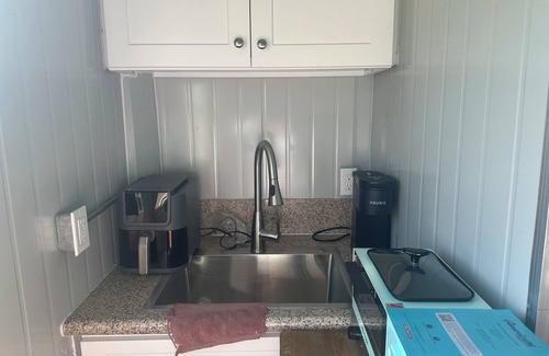 Fresno Apartamento | Charming studio with WiFi and AC in lovely Fresno