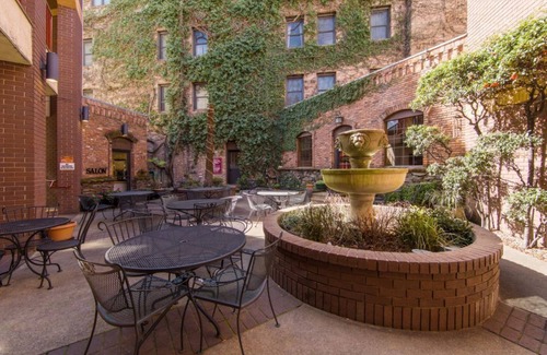 Placerville Condominio | Charming Suite on Main Street