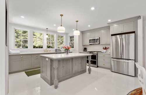 Northeast Harbor Casa | Charming summer cottage overlooking Gilpatrick Cove near Acadia National Park.