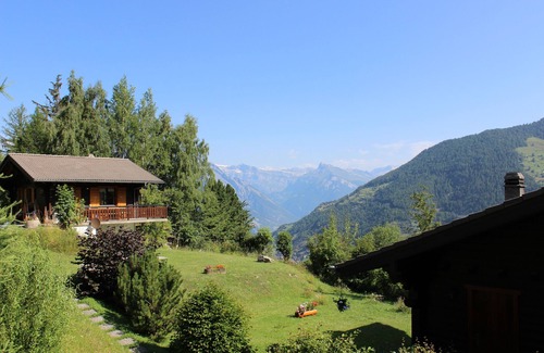 Riddes Chalet De Esquí | Encantador chalet suizo, terraza, sauna, chimenea de leña, estacionamiento, 15% de descuento skipass