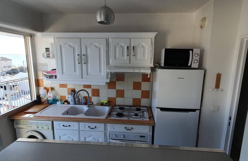 Golfe Juan Apartamento | Charming T2 48m² Balcony Sea View 4 sleeps 2min from the Beach