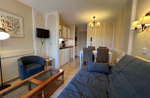 Behobie Apartamento | Encantador T2 con Piscina y Parking, Cerca de Hendaya