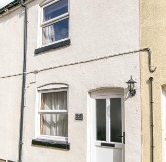 Forsbrook Casa | Charming terraced cottage close to Alton Towers