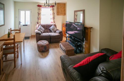 Forsbrook Casa | Charming terraced cottage close to Alton Towers