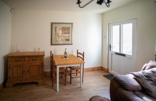 Forsbrook Casa | Charming terraced cottage close to Alton Towers