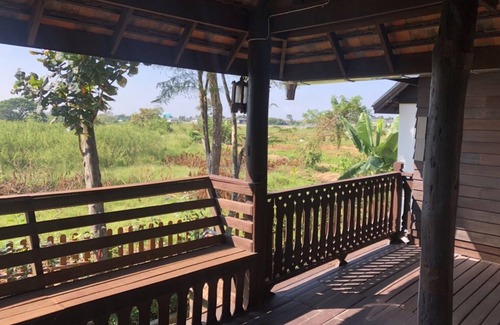 San Kamphaeng Casa | Charming Thai Lanna style house in the country side of Chiangmai.Relaxing garden