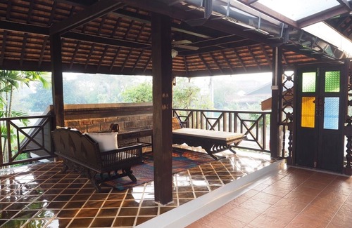 San Kamphaeng Casa | Charming Thai Lanna style house in the country side of Chiangmai.Relaxing garden