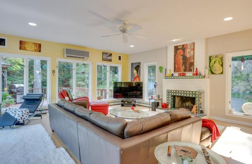 Thornton Casa | Charming Thornton Escape with Sauna and Gazebo!
