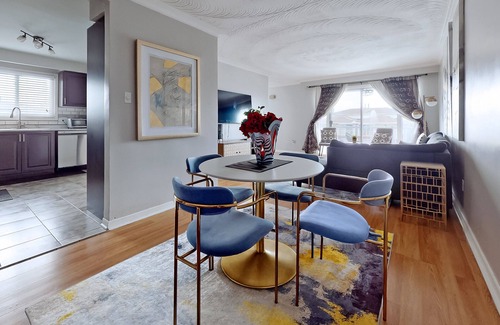 Brampton Casa | CHARMING THREE BEDROOM FLAT