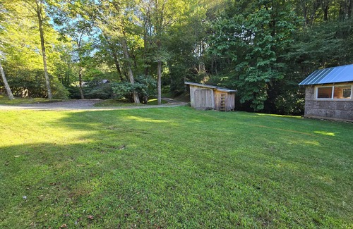 Panorama Estates Cabina | Charming Tiny Cabin