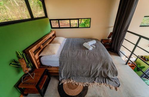 Lagartero Casa | Charming Tiny House with Jacuzzi & Fire Pit