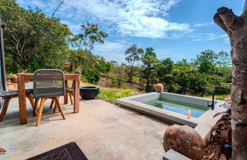 Lagartero Casa | Charming Tiny House with Jacuzzi & Fire Pit