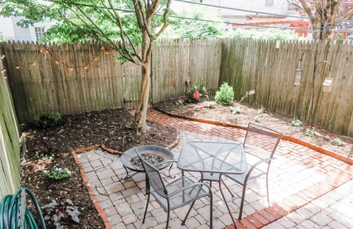 Harrisburg - Hershey Casa | Charming Townhome in Historic Shipoke