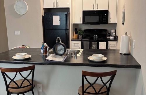 Village of Cottage Grove Casa | Charming townhome with AC, WiFi in fabulous Cottage Grove