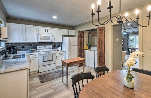 Terry Sanford Casa | Charming Townhome Near Downtown Fayetteville!