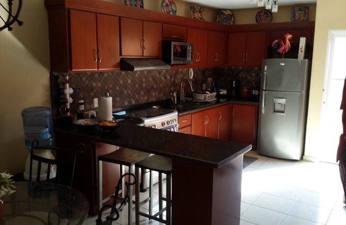 Villa Marina Condominio | Casa con Encanto Condo w / Gran piscina 2 cuadras de la playa
