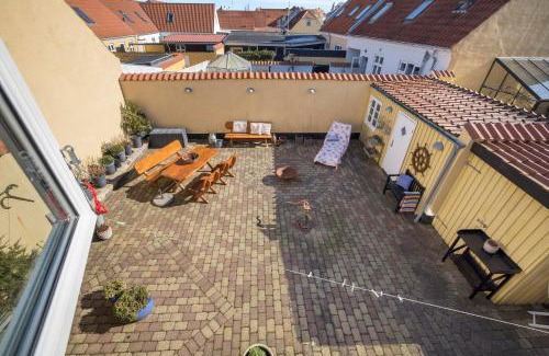 Logstor Casa | Charming Townhouse From 1877, Located In The Middle Of Løgstør Only 100 Meters From The Harbor