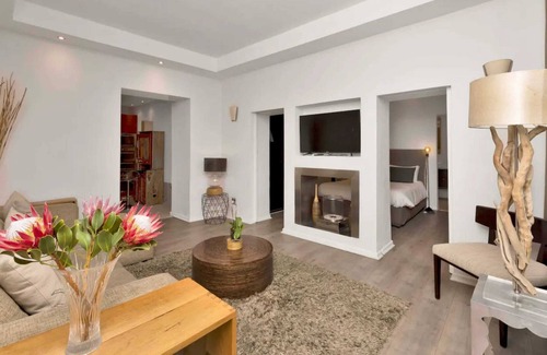 Cape Town City Centre Cabaña | Charming Townhouse in De Waterkant