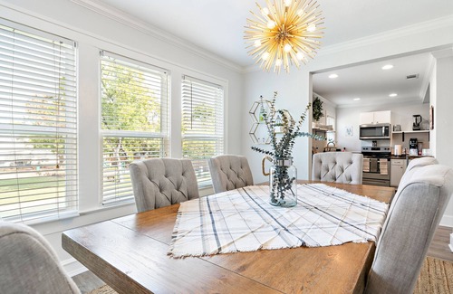 Austin Ave. Casa | Charming Townhouse in Downtown Waco!