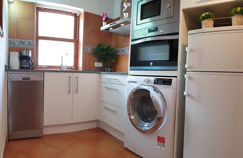 Pollensa Casa | Casa de pueblo con encanto con piscina privada y terraza en el casco antiguo, zona de Calvario