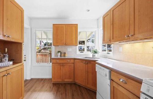 Beaumont - Wilshire Casa | Charming Tudor w/Fenced Yard in Walkable NE PDX