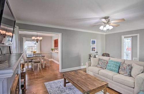 Tulsa Cabaña | Charming Tulsa Bungalow w/ Furnished Deck!