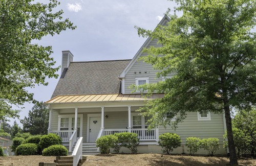 Lackey Condominio | Encantador de 3 dormitorios en The Cottages en King's Creek Plantation. Haga clic para reservar!