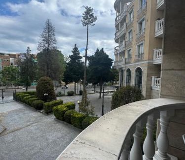 Burgas Apartamento | Charming Two-Bedroom Apartment in Villa Roma