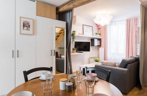 Voltaire - Saint Amour Apartamento | Charming two-bedroom duplex Saxe Gambetta