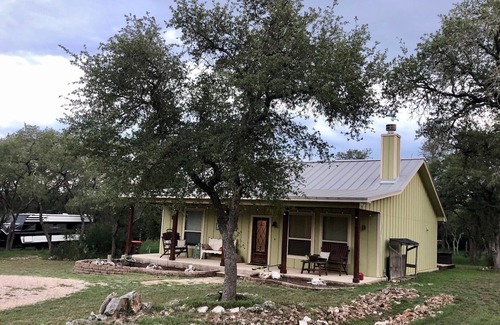 San Marcos Cabaña | Charming two-cottage rental on 5.5 secluded acres!