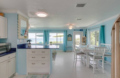 Melbourne Beach Casa | Charming Two Story House located directly on Melbourne Beach.