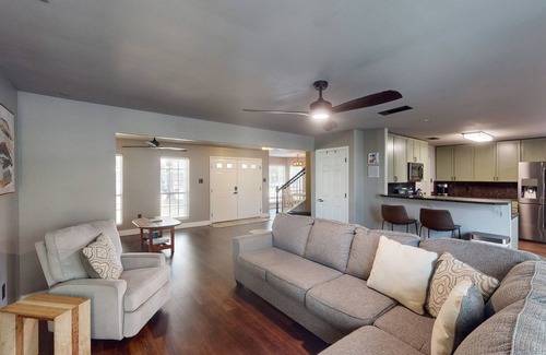 Gulf Park Estates Casa | Charming Two Story home w/ Gulf Views, Pier & Boat Ramp within walking distance