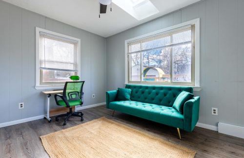 University Heights Apartamento | Charming University Heights Home