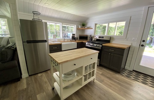 Alanson Casa | Charming Up North River Cottage