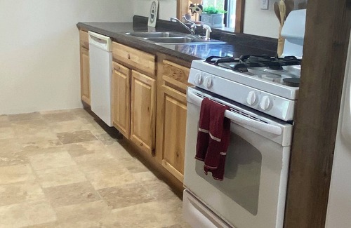 Monument Otro | Charming updated 1889 farmhouse in serene Larkspur/Monument Colorado.