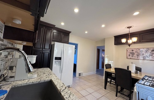 Lakewood Casa | Charming Updated 2-bedroom Lakewood Oasis