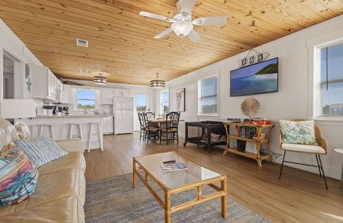 Southpointe Casa | Charming Updated Beach Cottage in Fort Morgan, AL